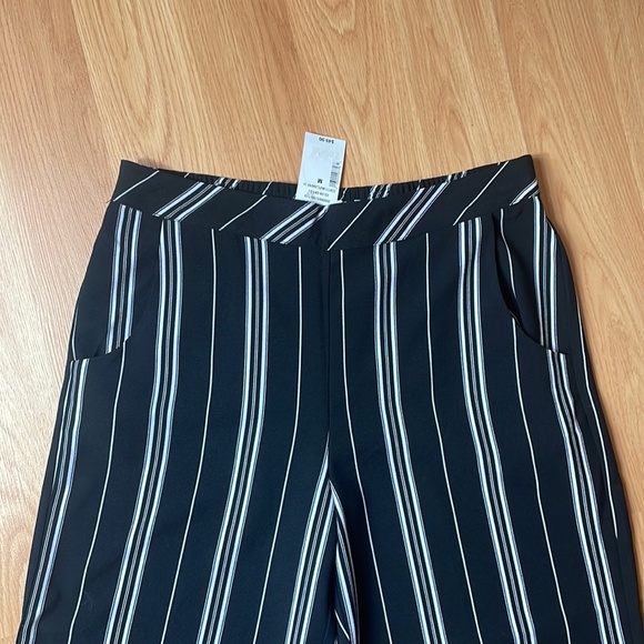 SOLD! Women’s Summer Pants, Rickies, Size: M, Color: black & white Stripes - Picture 2 of 15